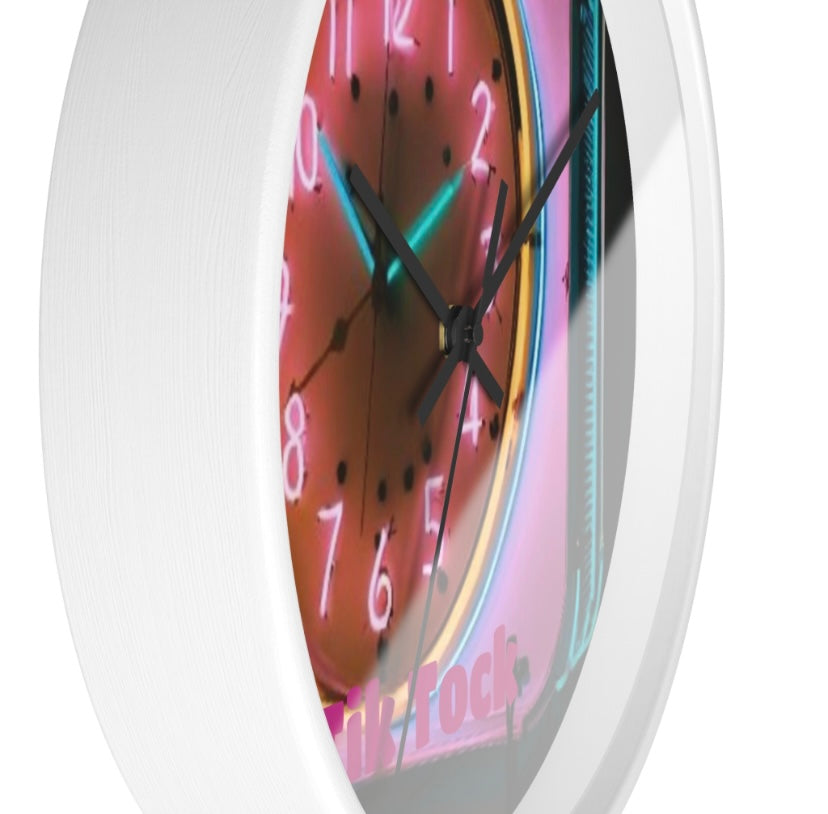 Sassy Sassy Wa Wall Clic Clock™
