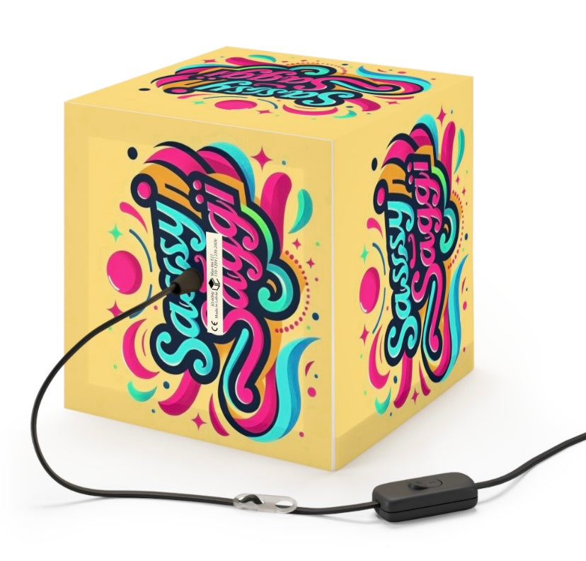 Sassy Saggi Cu Cube Life Light Lay Lamp