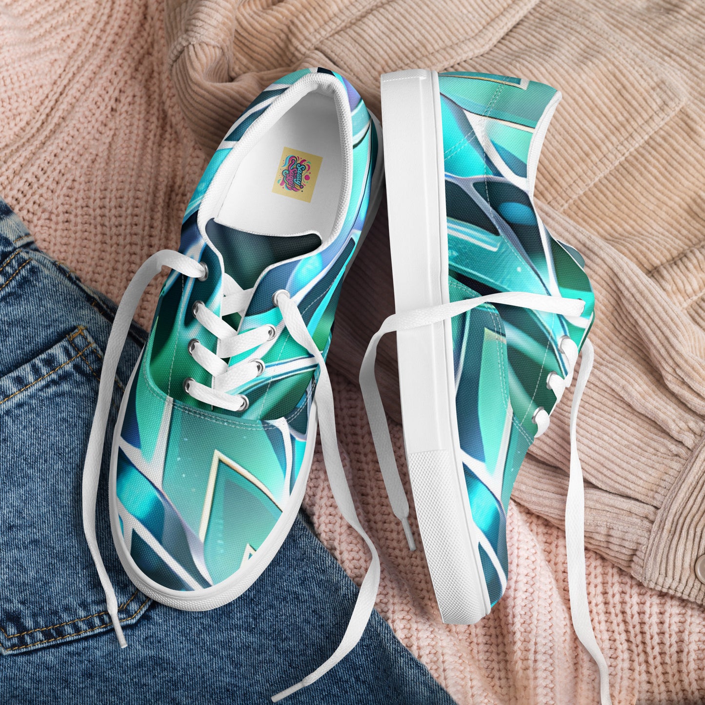 Women’s lace-up canvas shoes